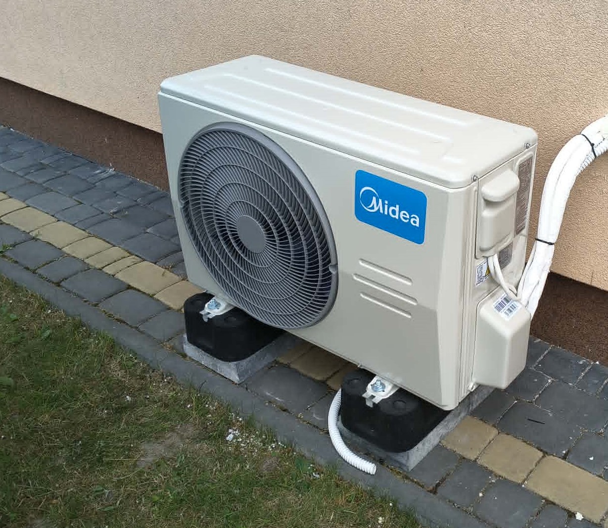 Realizacja montażu klimatyzacji Ogrzewanie Na Plus